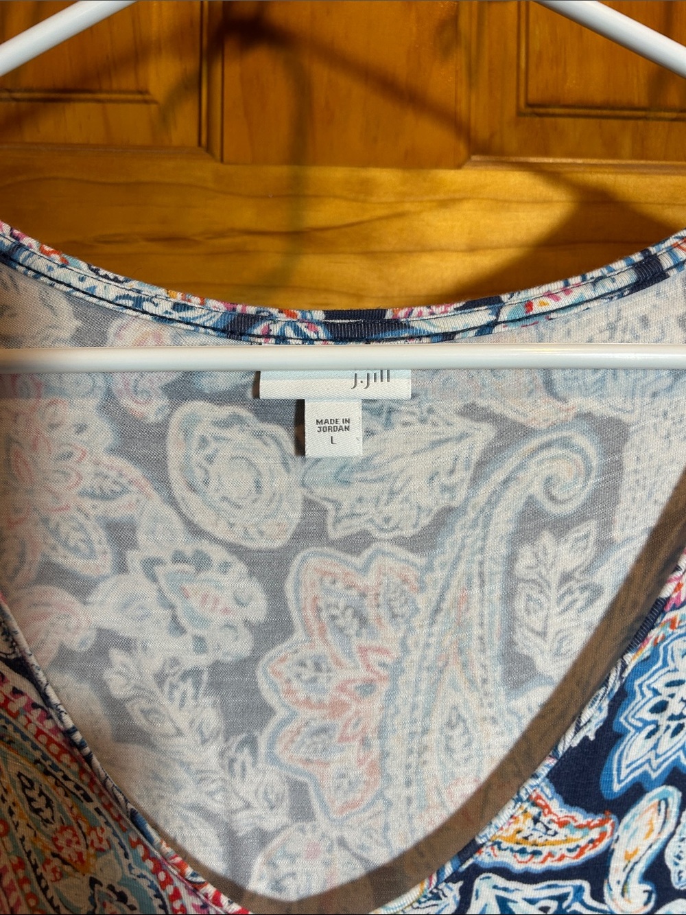Garment on Hanger - Picture 2 of 14